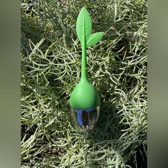 Tea Leaf Infuser - Picture 1 of 6